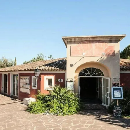 Les Maisons Aux Restanques Du Golfe De St-tropez - Maeva Grimaud